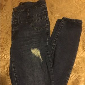 REFUGE BOYS DISTRESSED SKINNY LEG JEANS.